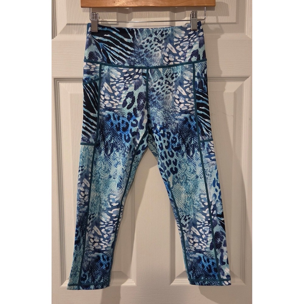 CVG Constantly Varied Gear XS Blue Animal Print Capri Leggings Pockets Workout